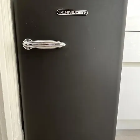 Près Des Champs-élysées Parigi