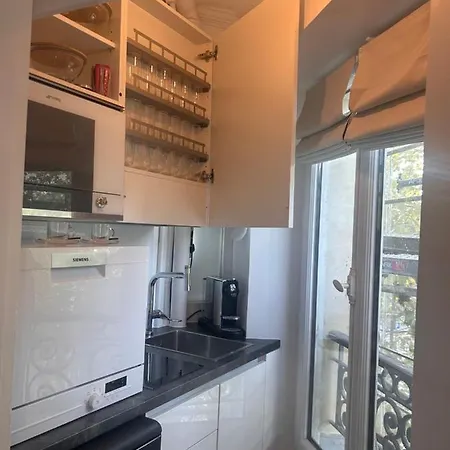 Près Des Champs-élysées Paris