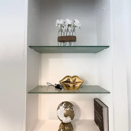 Pres Des Champs-elysees