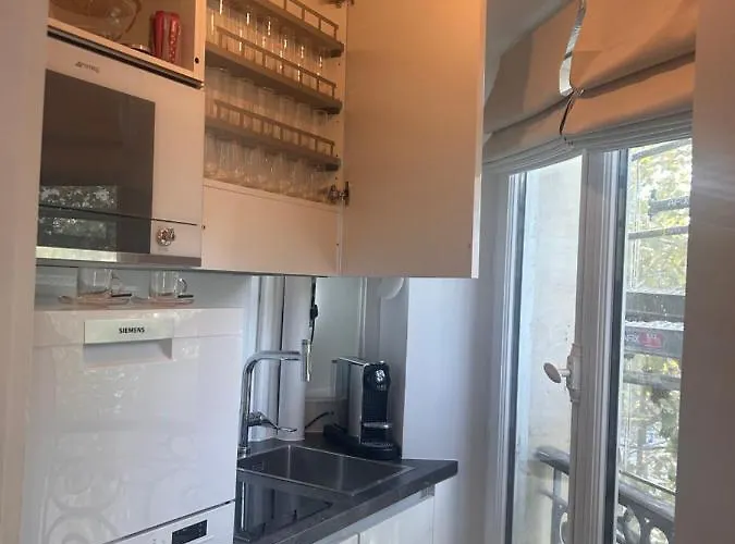 Près Des Champs-élysées Paris