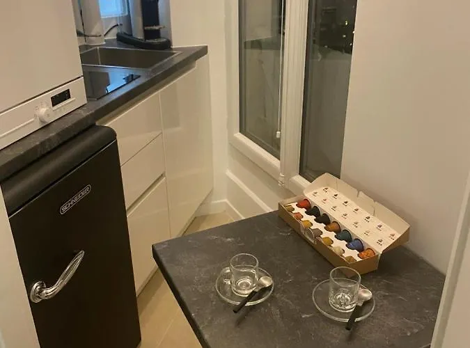 Près Des Champs-élysées Appartement