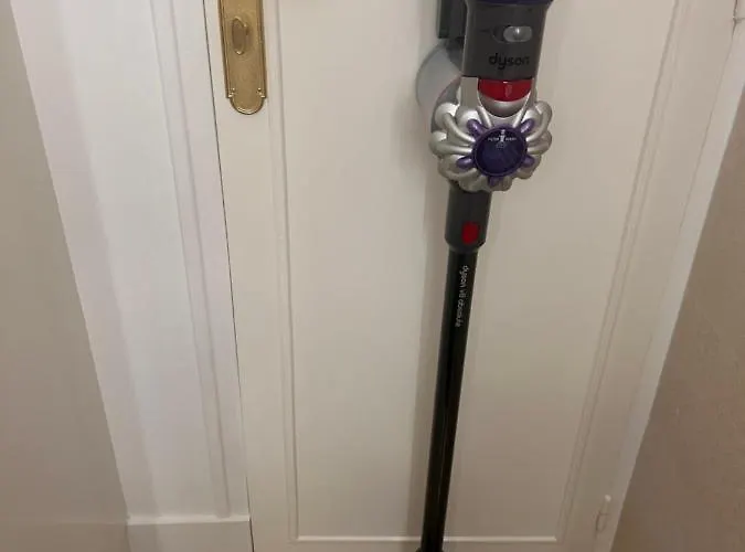 Près Des Champs-élysées *