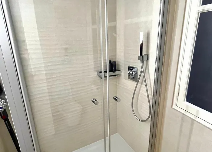 Près Des Champs-élysées